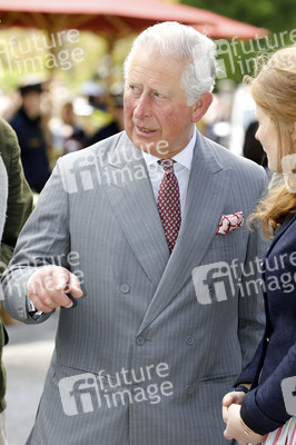 Prinz Charles und Herzogin Camilla besuchen einen Bio-Bauernhof in Glonn