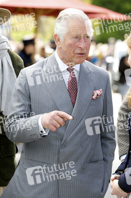 Prinz Charles und Herzogin Camilla besuchen einen Bio-Bauernhof in Glonn