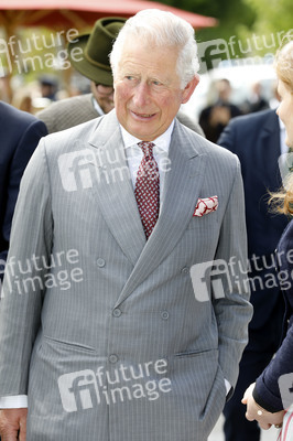 Prinz Charles und Herzogin Camilla besuchen einen Bio-Bauernhof in Glonn