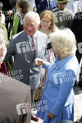 Prinz Charles und Herzogin Camilla besuchen einen Bio-Bauernhof in Glonn