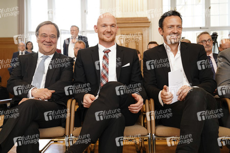 Verleihung der Landesverdienstorden NRW in Düsseldorf