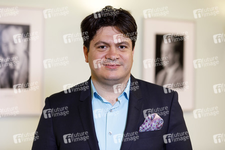 Fototermin mit Cristian Macelaru in Köln