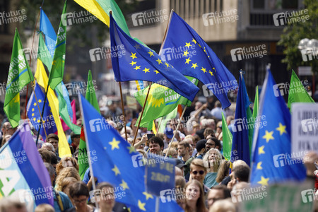 Demonstration 'Ein Europa für alle - Deine Stimme gegen den Nationalismus' in Köln
