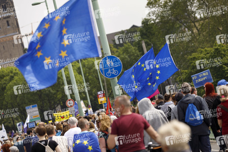 Demonstration 'Ein Europa für alle - Deine Stimme gegen den Nationalismus' in Köln