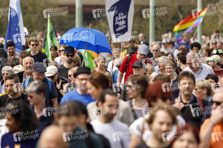 Demonstration 'Ein Europa für alle - Deine Stimme gegen den Nationalismus' in Köln