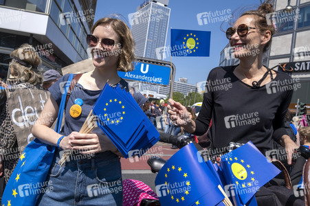 Demonstration 'Ein Europa für alle - Deine Stimme gegen den Nationalismus' in Berlin