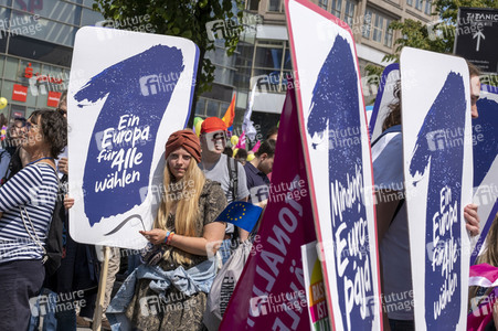 Demonstration 'Ein Europa für alle - Deine Stimme gegen den Nationalismus' in Berlin
