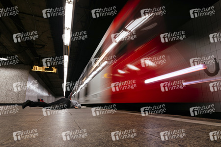 Symbolfoto Bahnsteig
