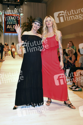 Fashion Show der Damen Beachwear Kollektion 2019 von ALDI Süd in München