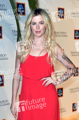 Fashion Show der Damen Beachwear Kollektion 2019 von ALDI Süd in München