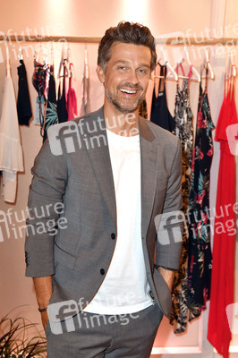 Fashion Show der Damen Beachwear Kollektion 2019 von ALDI Süd in München