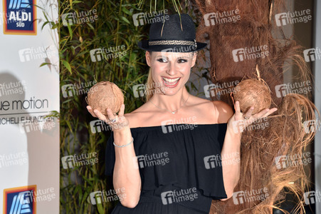 Fashion Show der Damen Beachwear Kollektion 2019 von ALDI Süd in München