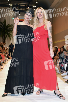 Fashion Show der Damen Beachwear Kollektion 2019 von ALDI Süd in München