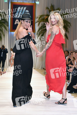 Fashion Show der Damen Beachwear Kollektion 2019 von ALDI Süd in München