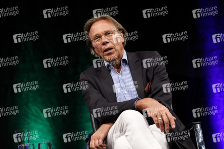 Robert Habeck und Harald Welzer auf der phil.cologne 2019 in Köln