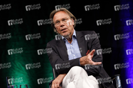 Robert Habeck und Harald Welzer auf der phil.cologne 2019 in Köln