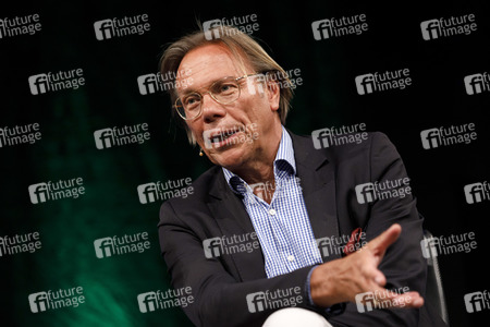 Robert Habeck und Harald Welzer auf der phil.cologne 2019 in Köln