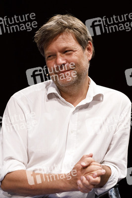 Robert Habeck und Harald Welzer auf der phil.cologne 2019 in Köln