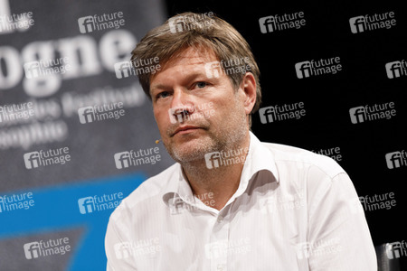 Robert Habeck und Harald Welzer auf der phil.cologne 2019 in Köln