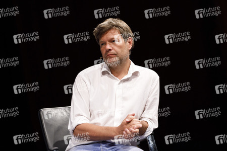 Robert Habeck und Harald Welzer auf der phil.cologne 2019 in Köln