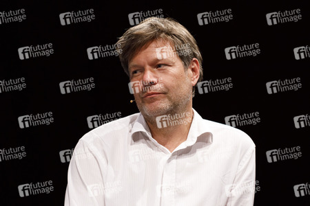 Robert Habeck und Harald Welzer auf der phil.cologne 2019 in Köln