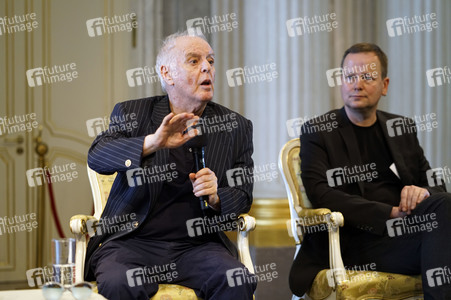 Pressekonferenz zur Zukunft der Staatsoper Unter den Linden in Berlin
