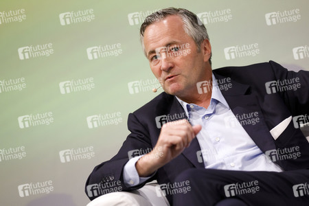 Breitbandgipfel 'Glasfaserausbau im Faktencheck' in Köln