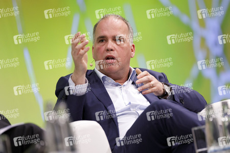 Breitbandgipfel 'Glasfaserausbau im Faktencheck' in Köln