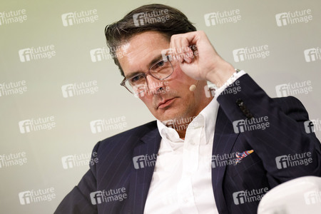 Breitbandgipfel 'Glasfaserausbau im Faktencheck' in Köln