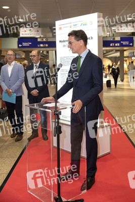 Unterzeichnung der MOF 3-Vereinbarung in Köln