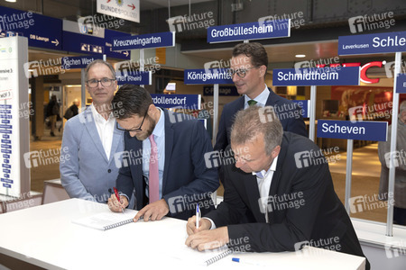 Unterzeichnung der MOF 3-Vereinbarung in Köln