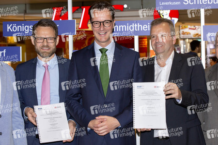 Unterzeichnung der MOF 3-Vereinbarung in Köln