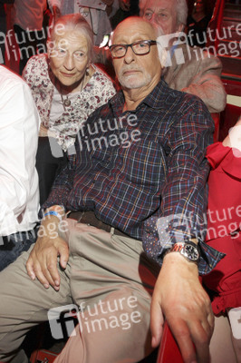 Premiere Circus Roncalli in Hamburg