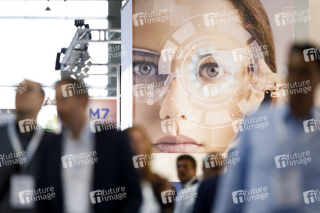 Symbolfoto Online-Überwachung