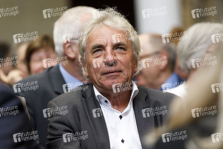 Eintrag von Axel Freimuth in das Goldene Buch der Stadt Köln