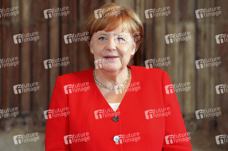 Eintrag von Bundeskanzlerin Angela Merkel in das Goldene Buch der Stadt Köln
