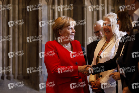 Eintrag von Bundeskanzlerin Angela Merkel in das Goldene Buch der Stadt Köln