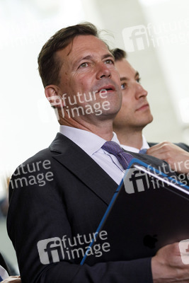 Eintrag von Bundeskanzlerin Angela Merkel in das Goldene Buch der Stadt Köln