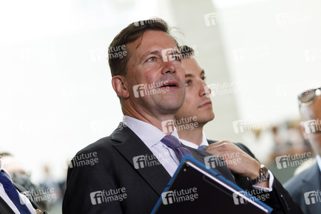 Eintrag von Bundeskanzlerin Angela Merkel in das Goldene Buch der Stadt Köln