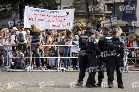 Symbolfoto Polizeipräsenz