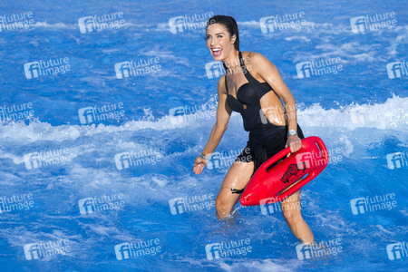 Eröffnung der Sommer-Saison 2019 des Parque Warner Beach in Madrid