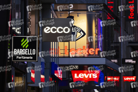 Symbolfoto Markenlogos