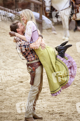 Pressetermin 'Unter Geiern - Der Sohn des Bärenjägers' in Bad Segeberg