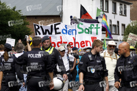 'Ende Gelände' Demonstration in Hochneukirch