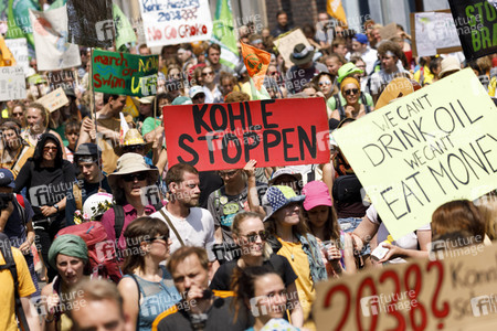 'Ende Gelände' Demonstration in Hochneukirch