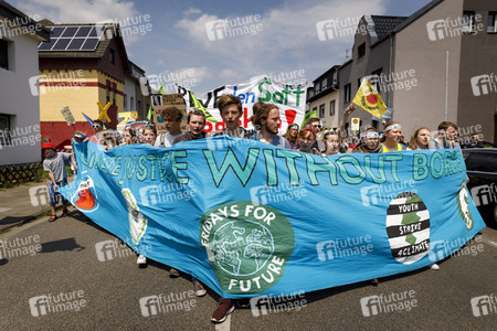 'Ende Gelände' Demonstration in Hochneukirch