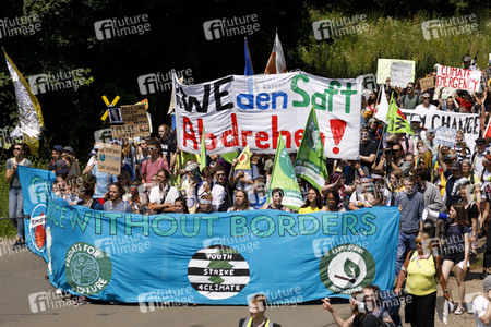 'Ende Gelände' Demonstration in Hochneukirch