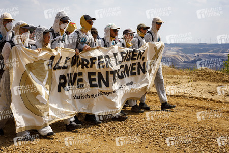 'Ende Gelände' Demonstration in Hochneukirch