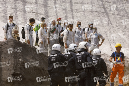'Ende Gelände' Demonstration in Hochneukirch