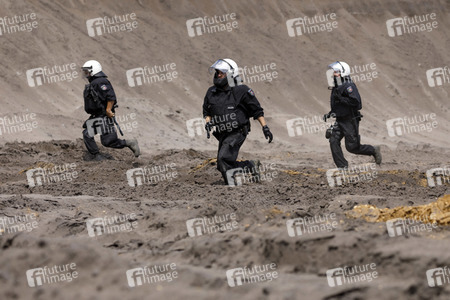 'Ende Gelände' Demonstration in Hochneukirch